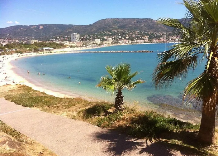 Studio Climatise Avec Une Place De Parking Et Classe 2 Etoiles A La Faviere