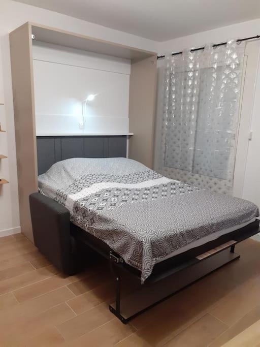 Apartment Climatise Avec Place De Parking Et Classe 2 Etoiles A La Faviere