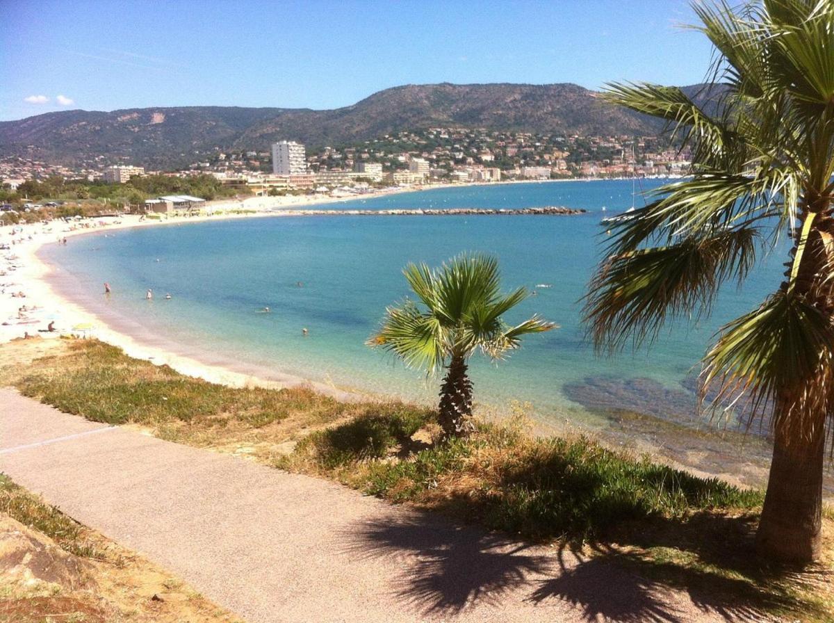 Climatise Avec Place De Parking Et Classe 2 Etoiles A La Faviere * Bormes-les-Mimosas